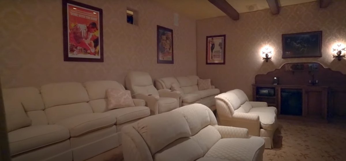 M & H Screening room YT